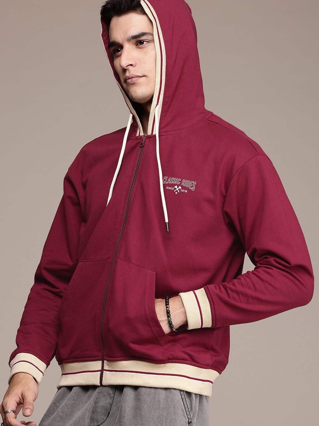 Roadster The Life Co. Relaxed Fit Typography Printed Hooded Sweatshirt